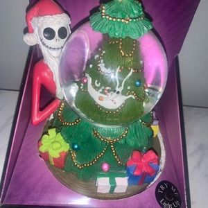 The Nightmare Before Christmas Snow Globe